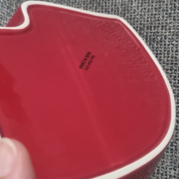 Ceramic Red Lips Shaped Tray - Picture 6 of 7